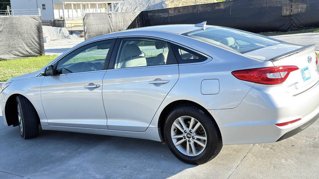 2015 Hyundai Sonata - $7,500