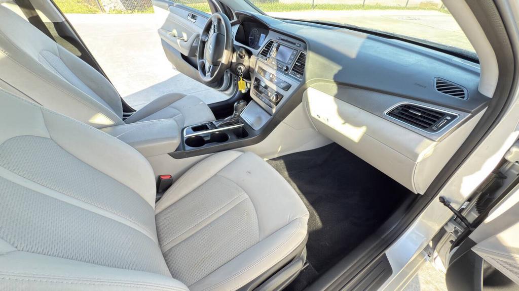 2015 Hyundai Sonata - $7,500