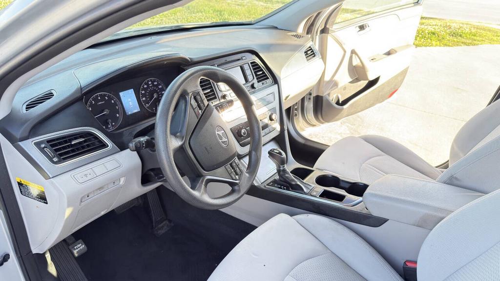 2015 Hyundai Sonata - $7,500