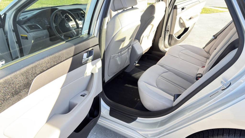 2015 Hyundai Sonata - $7,500