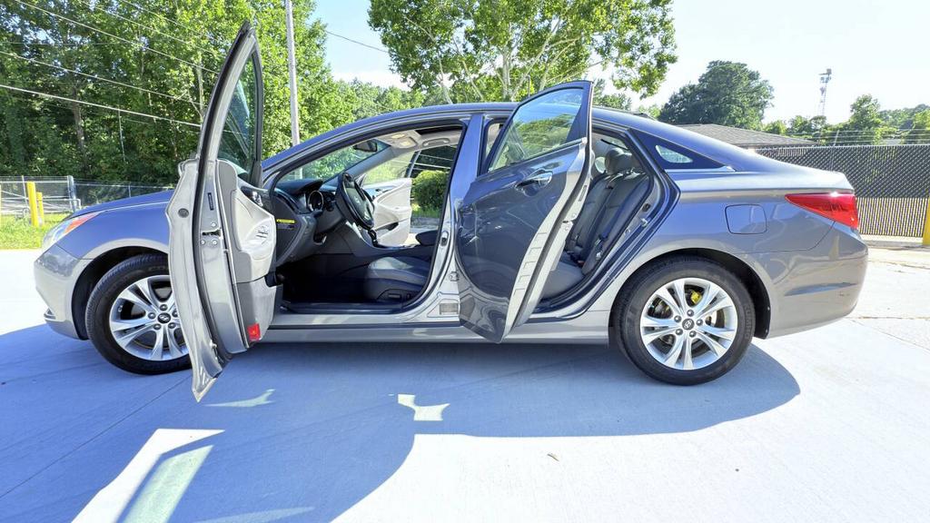 2013 Hyundai Sonata - $7,500