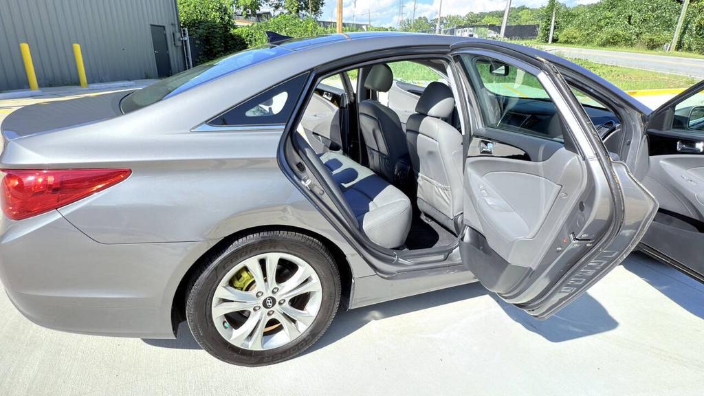 2013 Hyundai Sonata - $7,500
