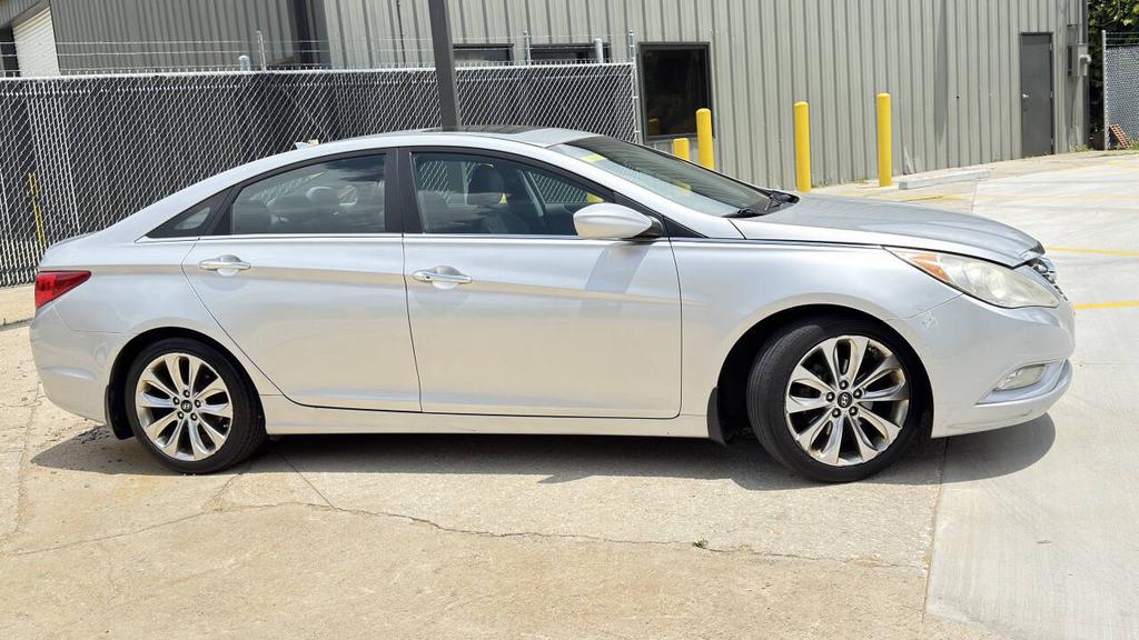 2013 Hyundai Sonata - $7,500