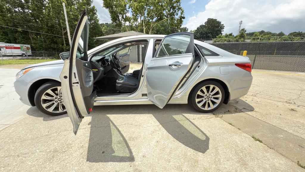 2013 Hyundai Sonata - $7,500