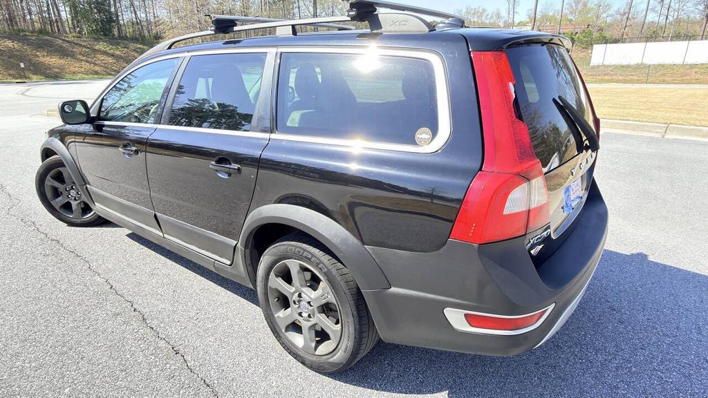 2010 Volvo C70 - $4,300
