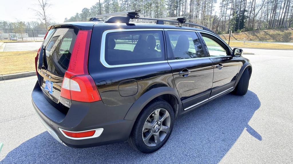 2010 Volvo C70 - $4,300