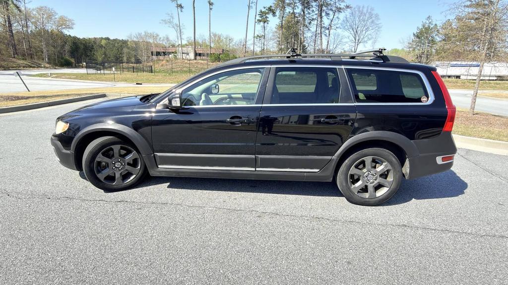 2010 Volvo C70 - $4,300