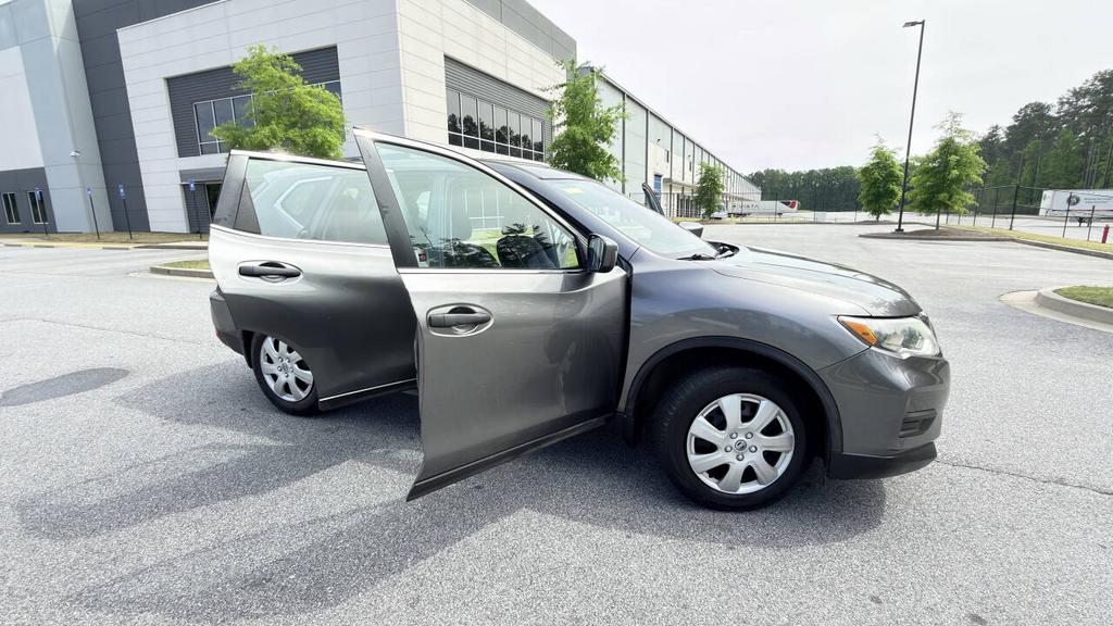 2017 Nissan Rogue - $5,800