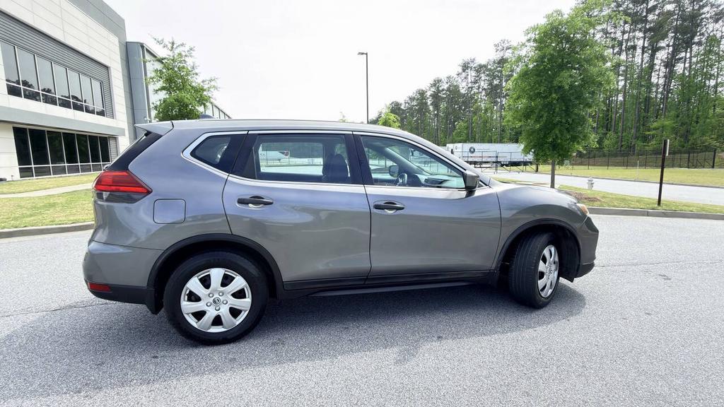 2017 Nissan Rogue - $5,800