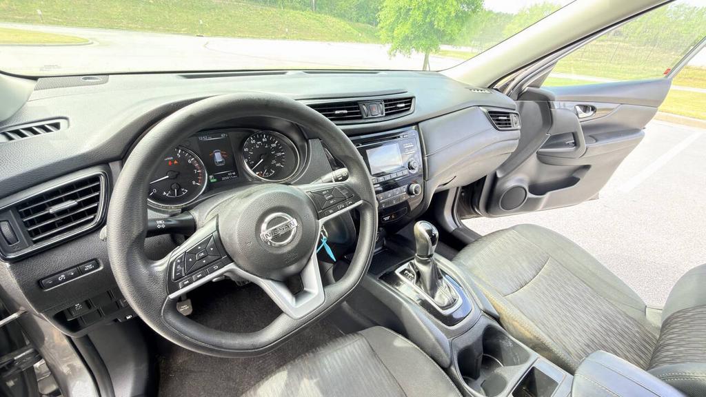 2017 Nissan Rogue - $5,800
