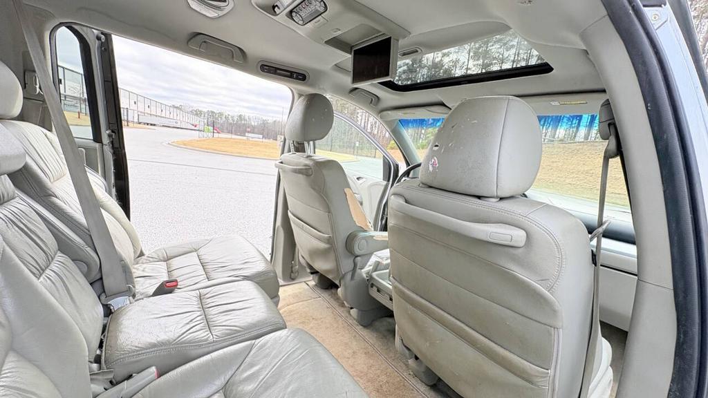 2010 Honda Odyssey - $3,950