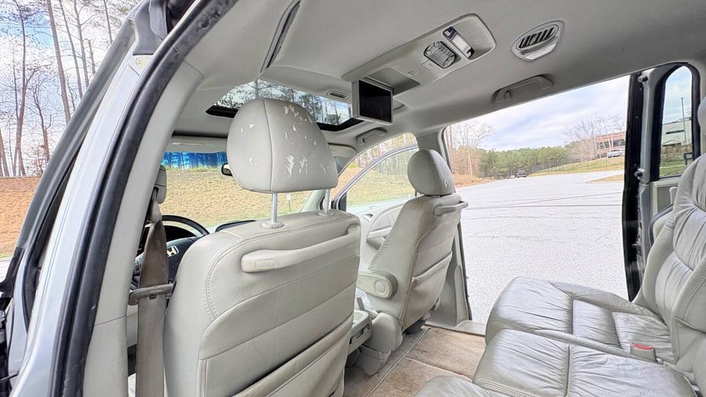 2010 Honda Odyssey - $3,950