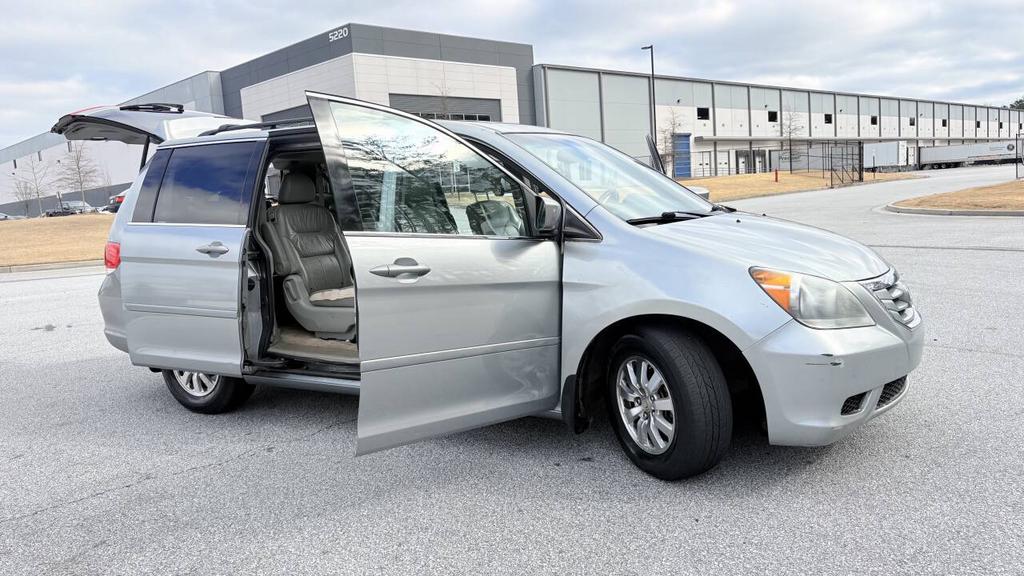 2010 Honda Odyssey - $3,950