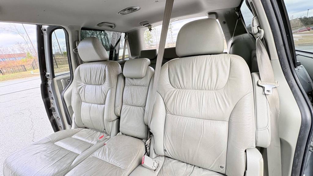 2010 Honda Odyssey - $3,950