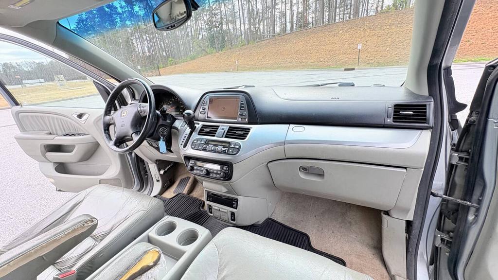 2010 Honda Odyssey - $3,950