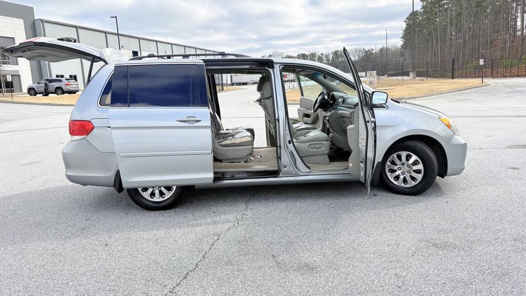 2010 Honda Odyssey - $3,950