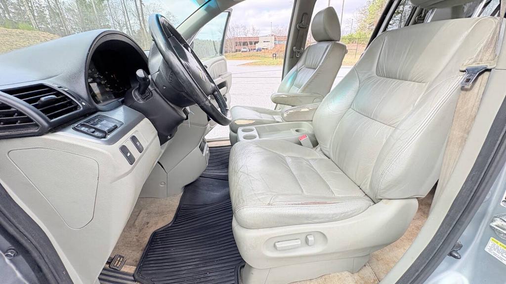 2010 Honda Odyssey - $3,950