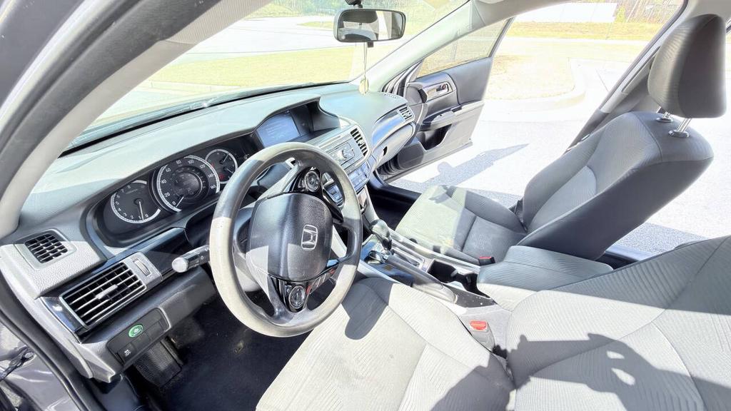 2017 Honda Accord - $6,300