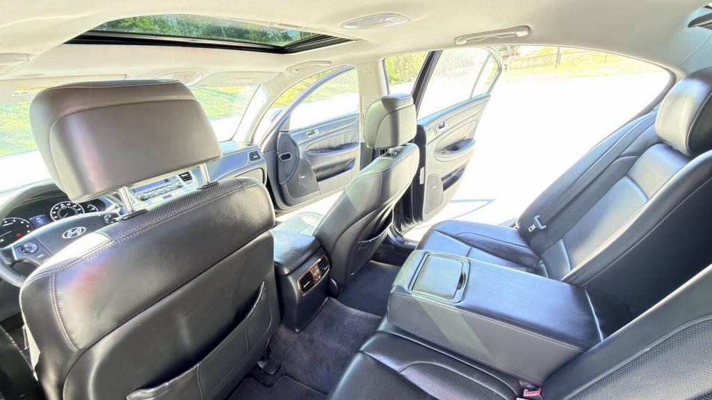 2010 Hyundai Genesis - $5,900
