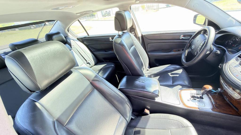 2010 Hyundai Genesis - $5,900