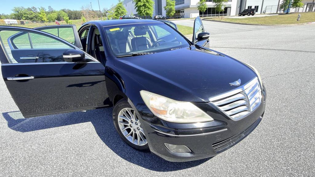 2010 Hyundai Genesis - $5,900
