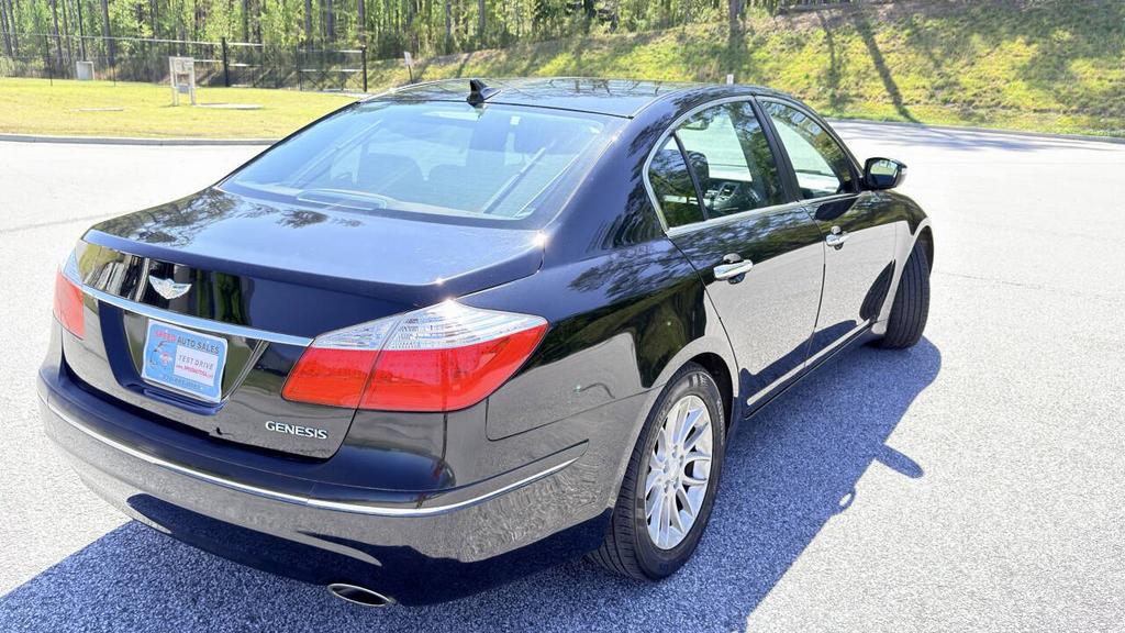 2010 Hyundai Genesis - $5,900