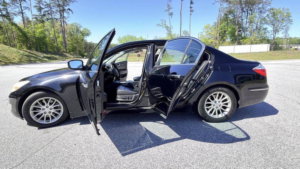 2010 Hyundai Genesis - $5,900