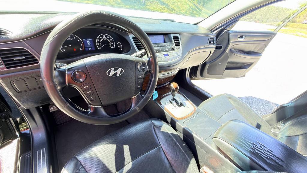 2010 Hyundai Genesis - $5,900