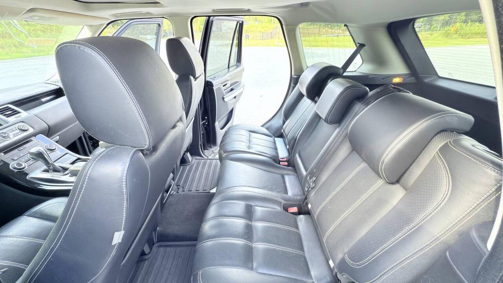 2012 Land Rover Range Rover Sport - $6,500
