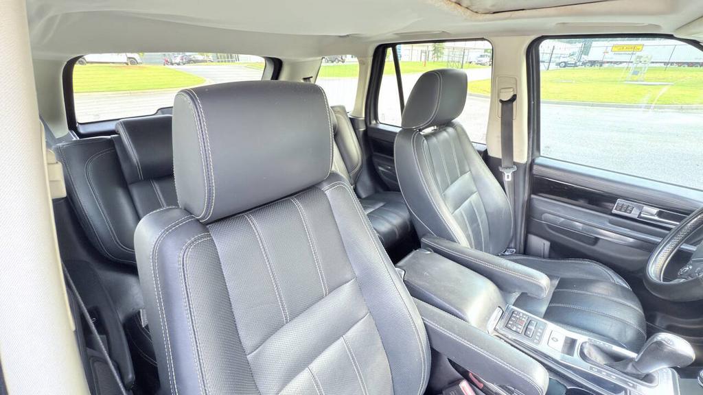 2012 Land Rover Range Rover Sport - $6,500