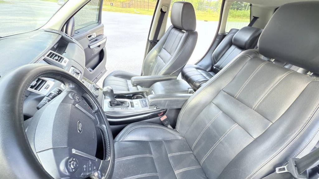 2012 Land Rover Range Rover Sport - $6,500
