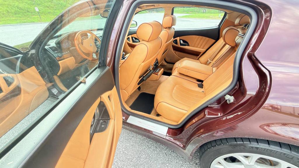 2009 Maserati Quattroporte - $7,500