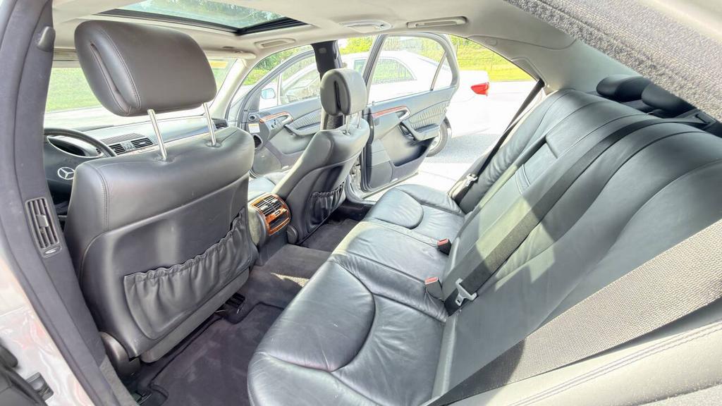 2006 Mercedes-Benz S-Class - $3,800