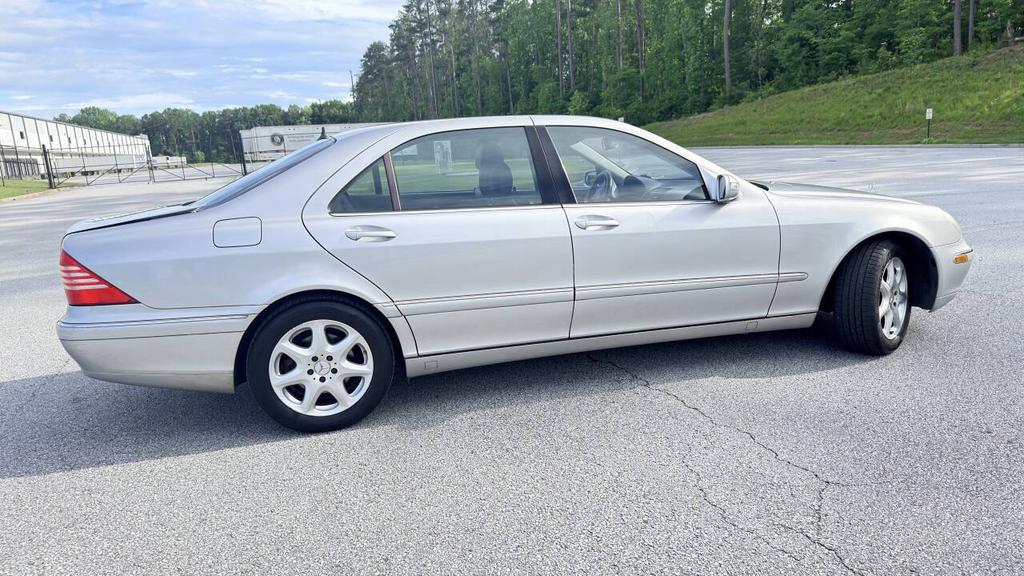 2006 Mercedes-Benz S-Class - $3,800