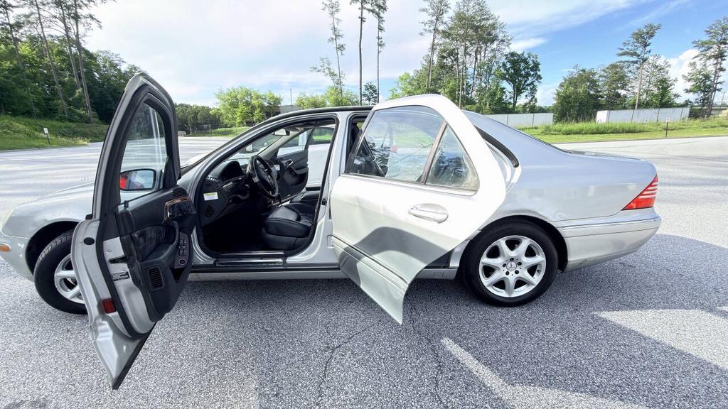 2006 Mercedes-Benz S-Class - $3,800