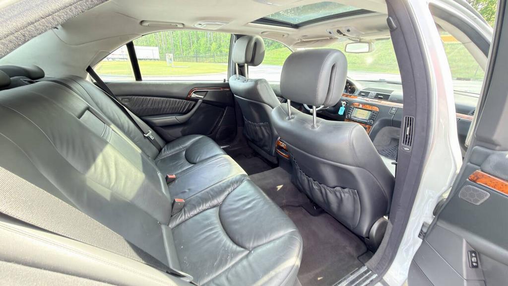 2006 Mercedes-Benz S-Class - $3,800