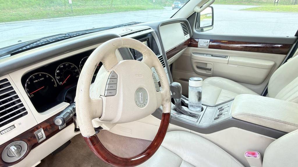 2004 Lincoln Aviator - $3,800