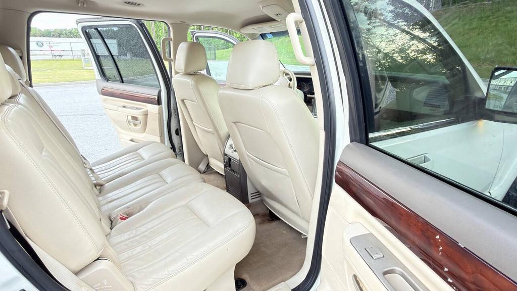 2004 Lincoln Aviator - $3,800