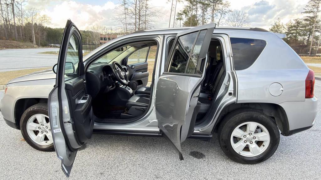 2017 Jeep Compass - $5,900