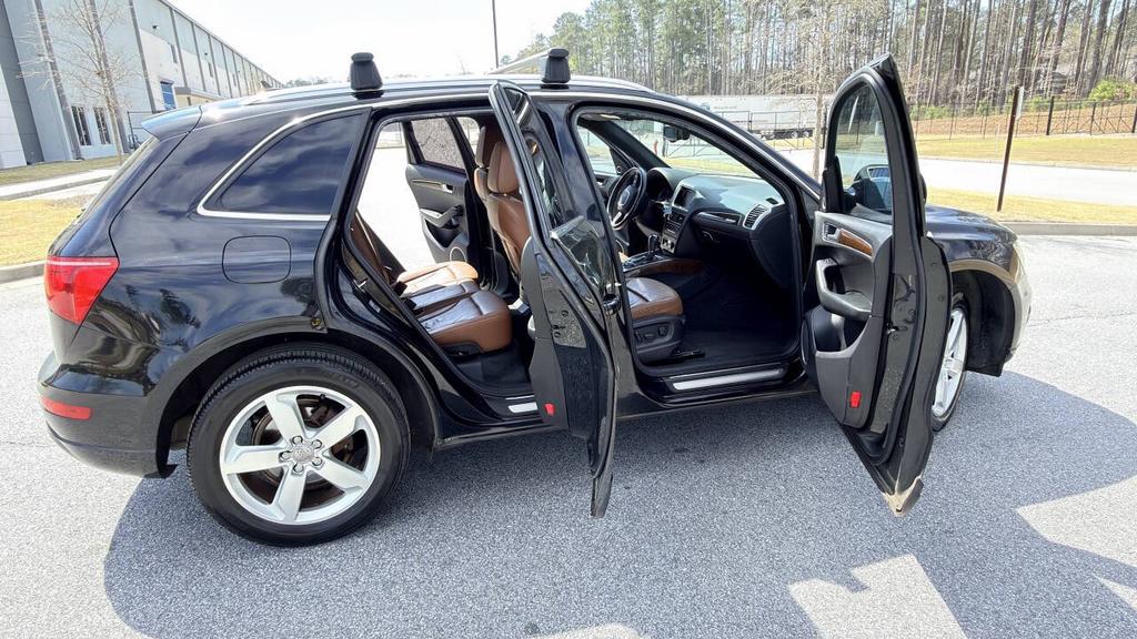 2010 Audi Q5 - $7,500