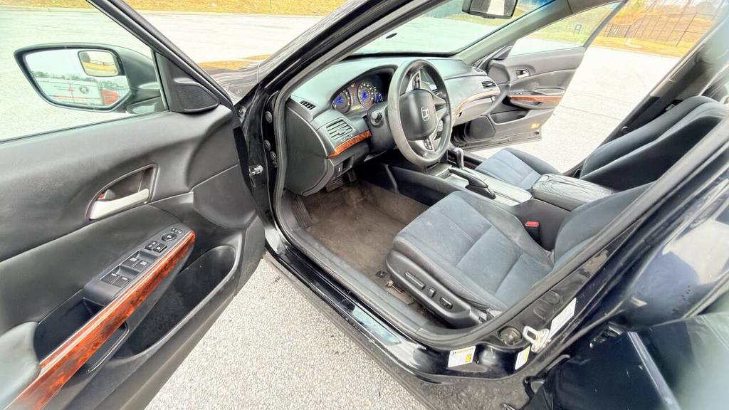 2012 Honda Crosstour - $5,500