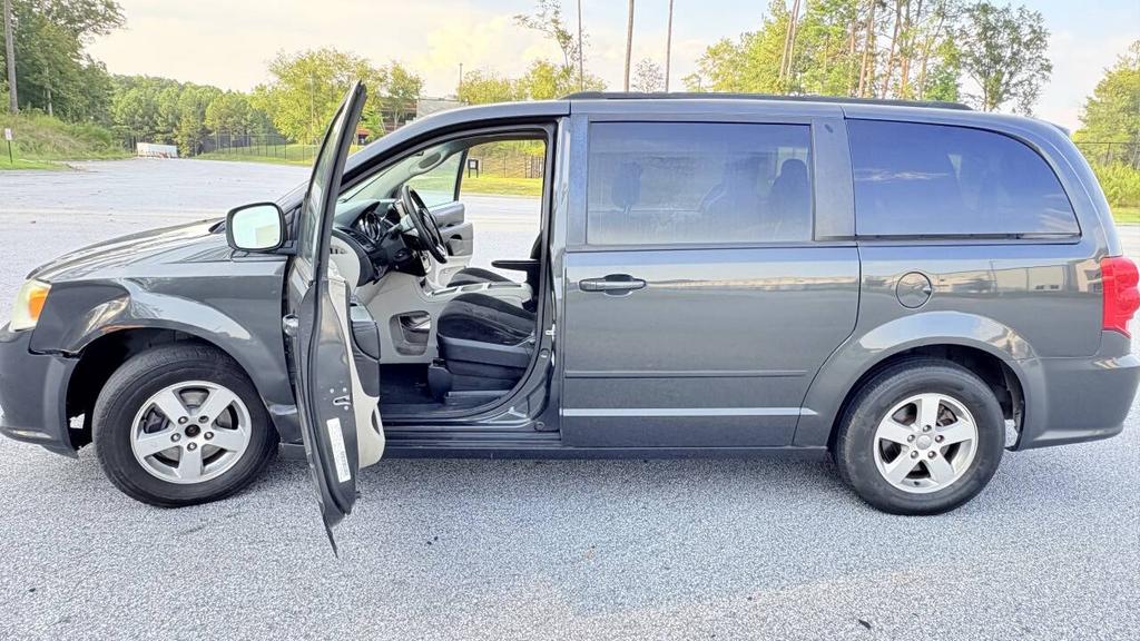 2012 Dodge Grand Caravan - $3,500