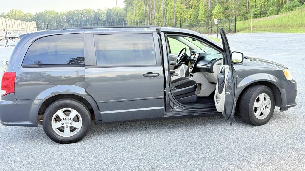 2012 Dodge Grand Caravan - $3,500