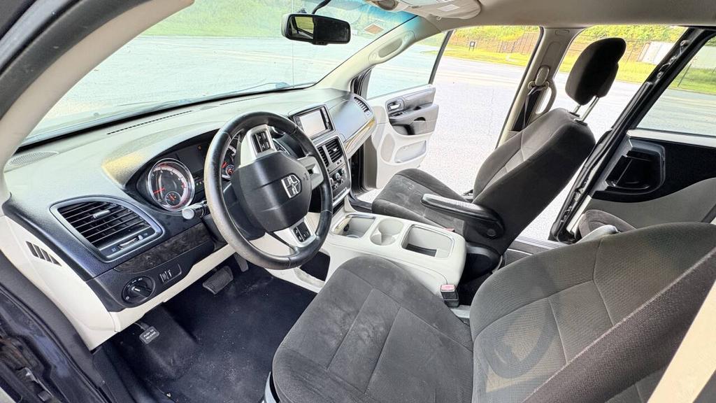 2012 Dodge Grand Caravan - $3,500