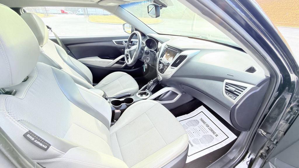 2013 Hyundai Veloster - $5,900