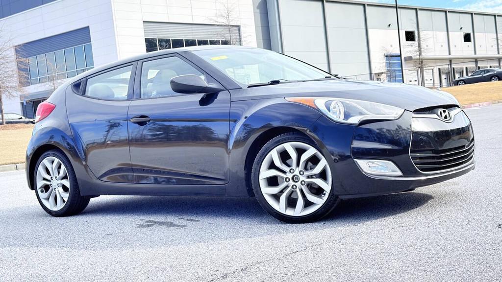 2013 Hyundai Veloster - $5,900