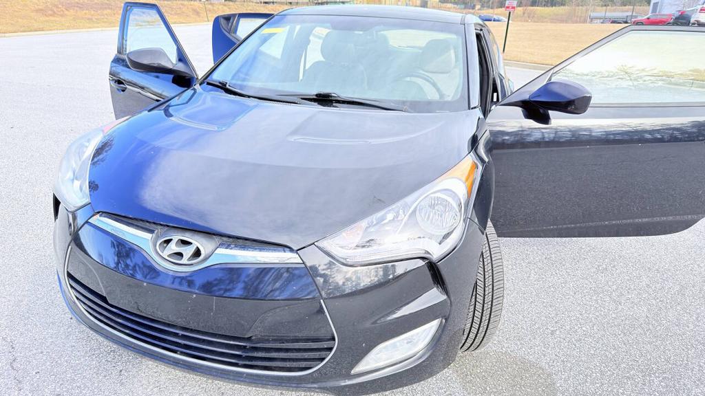 2013 Hyundai Veloster - $5,900