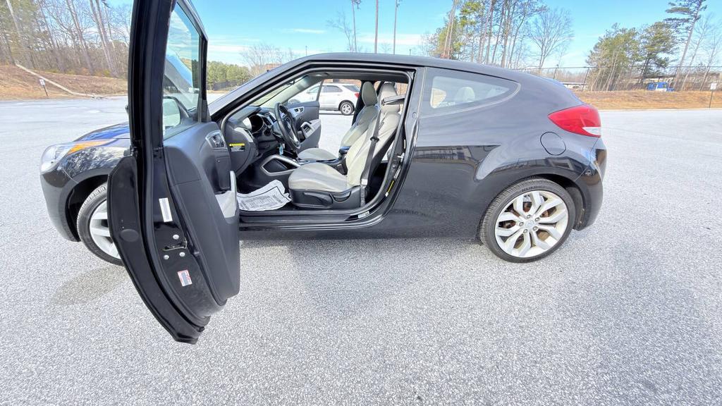 2013 Hyundai Veloster - $5,900