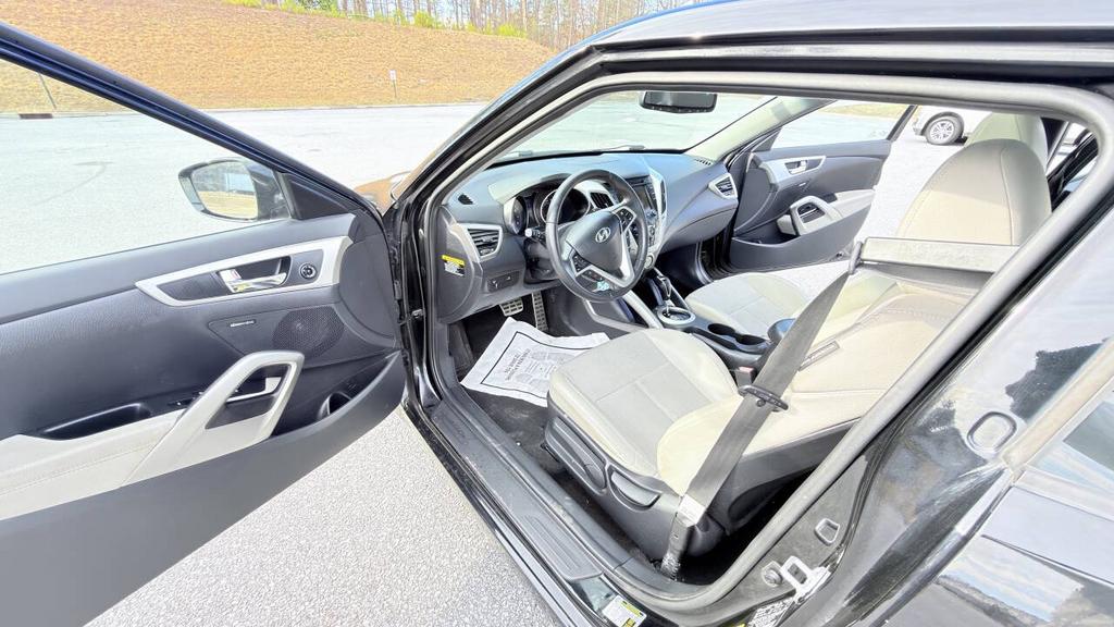 2013 Hyundai Veloster - $5,900