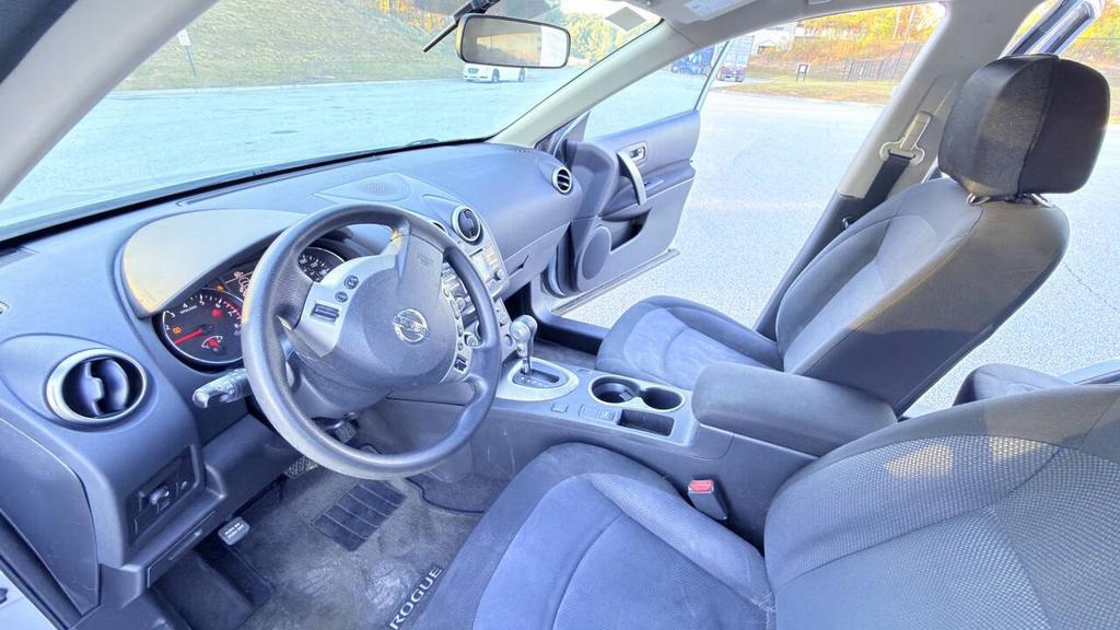 2013 Nissan Rogue - $4,900